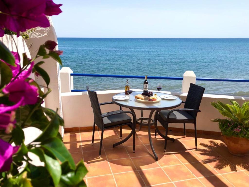 Beach Side Apartments Calahonda Sitio de Calahonda ภายนอก รูปภาพ