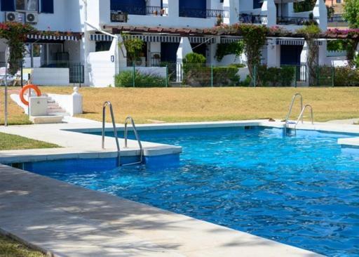 Beach Side Apartments Calahonda Sitio de Calahonda ภายนอก รูปภาพ