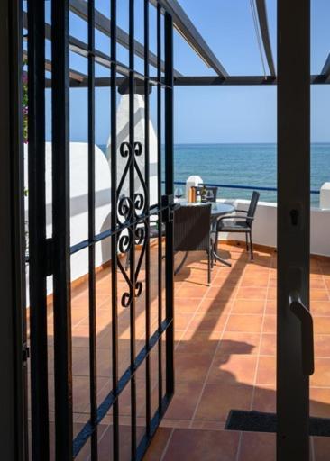 Beach Side Apartments Calahonda Sitio de Calahonda ภายนอก รูปภาพ